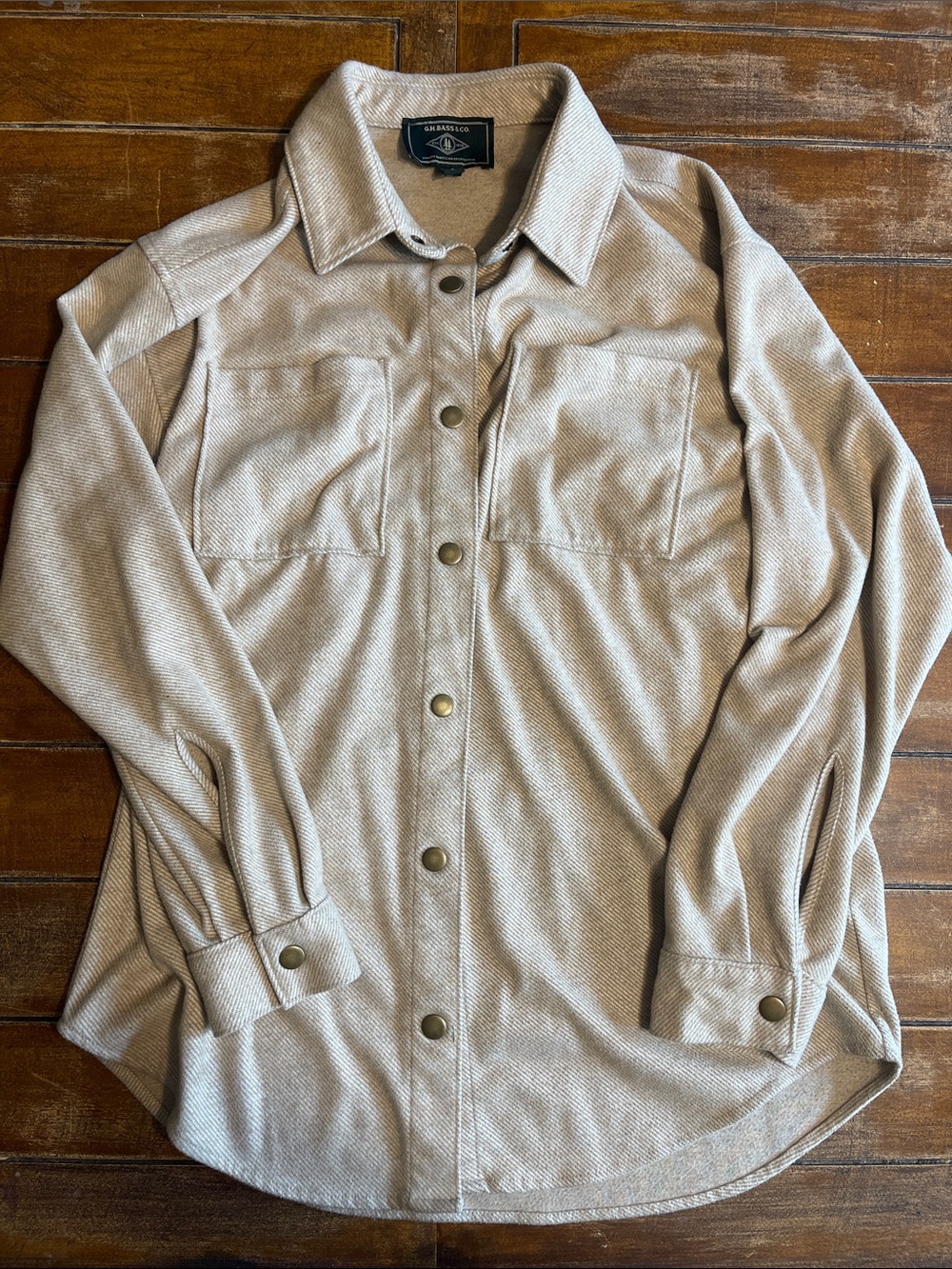 G.H. Bass & Co. Cream Button-Front Long Sleeve Shirt